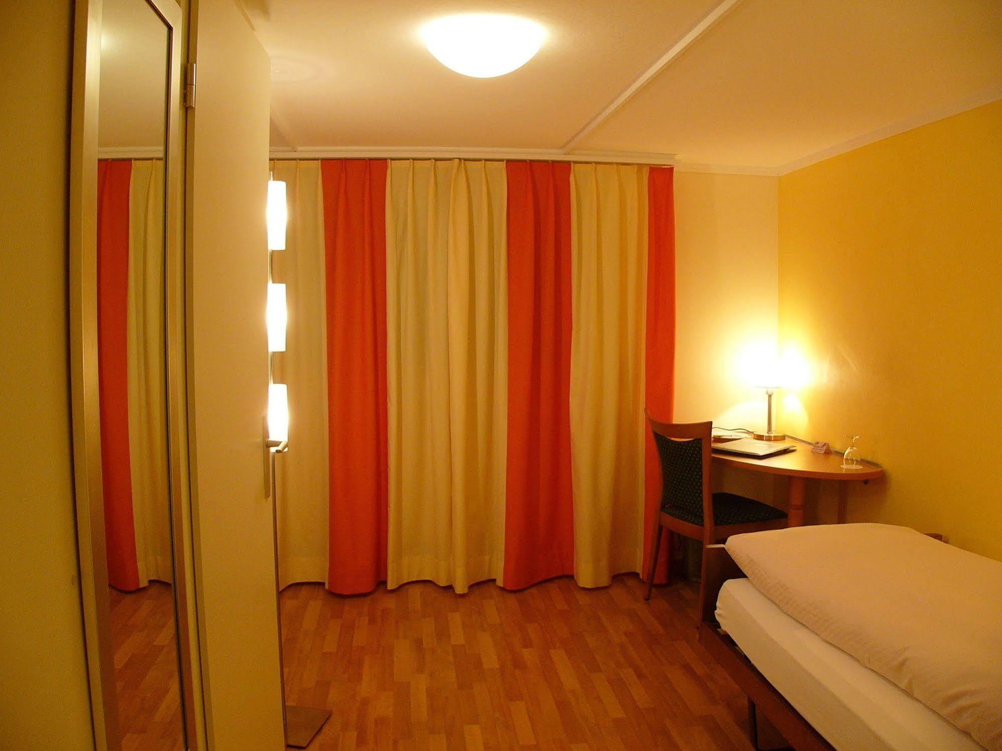 Hotel Restaurant Eichberg Seengen ภายนอก รูปภาพ